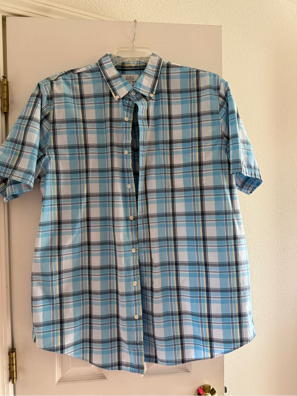 croft & barrow Light Blue and White Plaid Short-Sleeve Button-Down Shirt